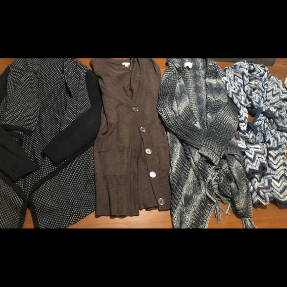 Women’s closet clean out - Picture 9 of 9